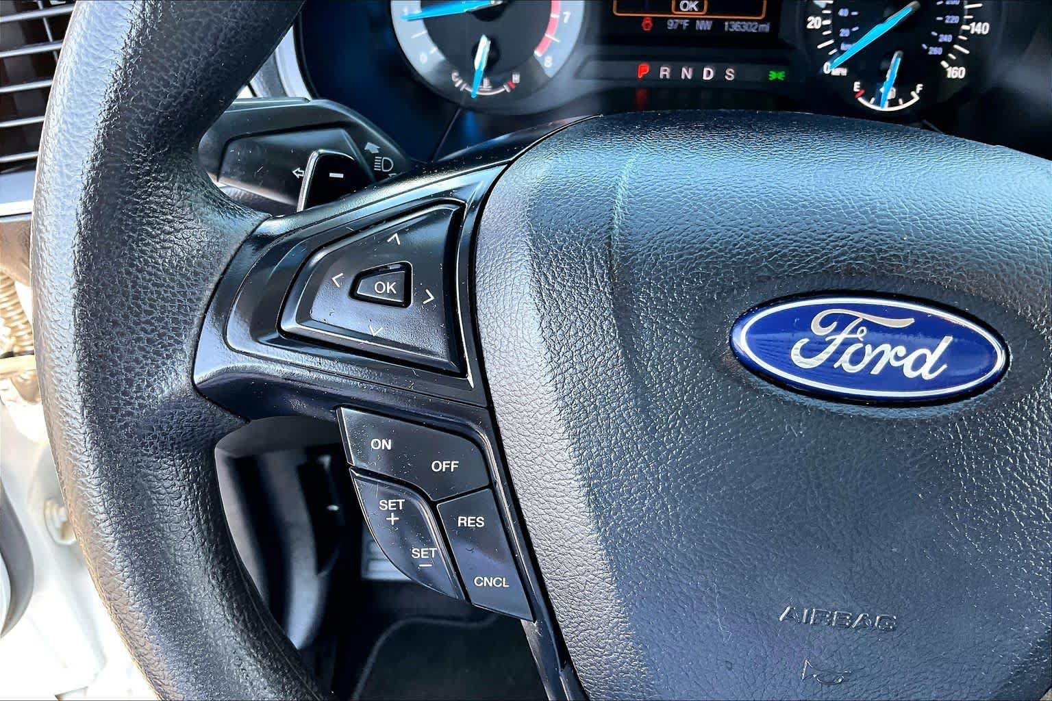 Used 2016 Ford Edge SE FWD image 20