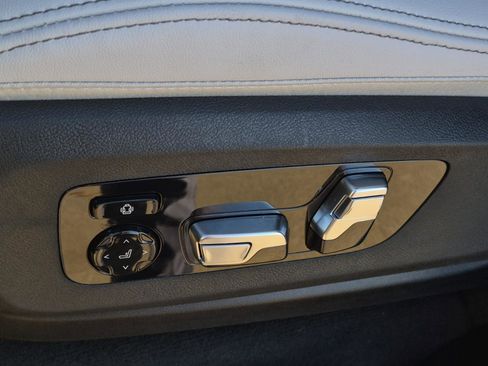 New 2026 BMW X5 sDrive40i image 27