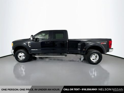 Used 2019 Ford F350 Lariat w/ Lariat Ultimate Package AWD/4WD image 8