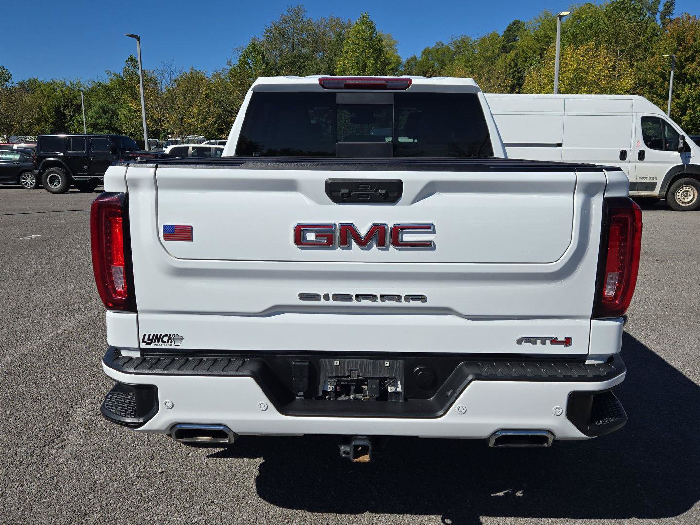 Used 2022 GMC Sierra 1500 AT4 w/ AT4 Premium Package AWD/4WD image 6
