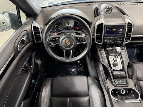 Certified 2016 Porsche Cayenne S AWD/4WD image 17