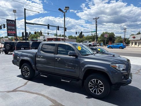 Used 2020 Toyota Tacoma TRD Sport AWD/4WD image 2
