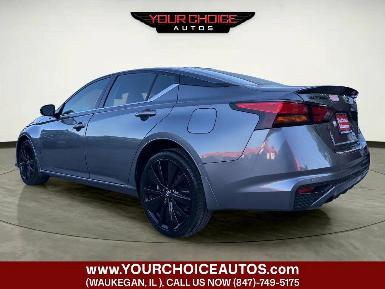 Used 2022 Nissan Altima 2.5 SR w/ Midnight Edition Package AWD/4WD image 3