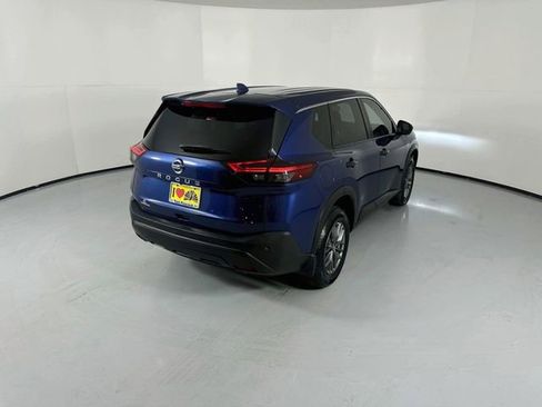 Used 2021 Nissan Rogue S FWD image 9