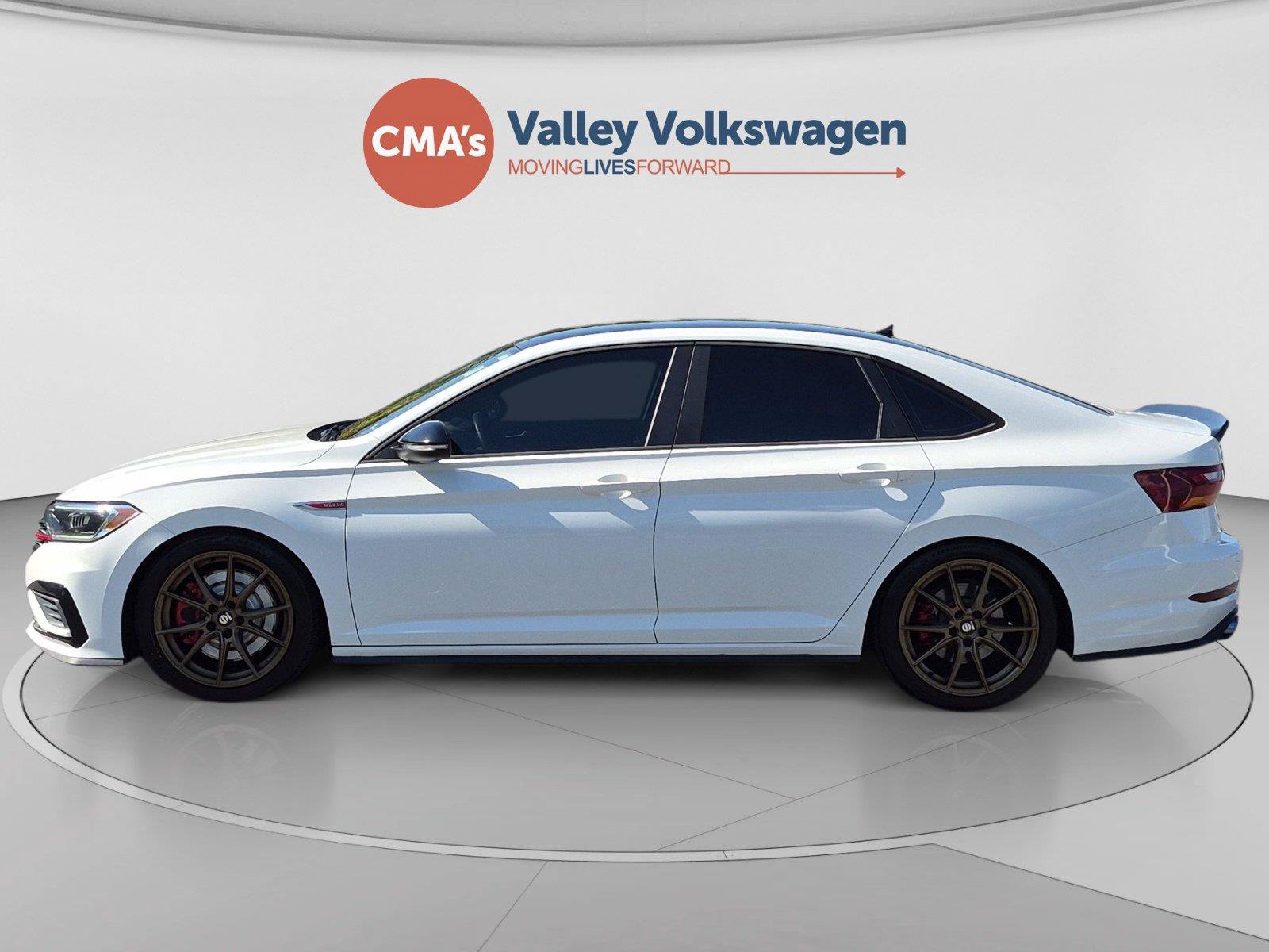Used 2019 Volkswagen Jetta GLI FWD image 2