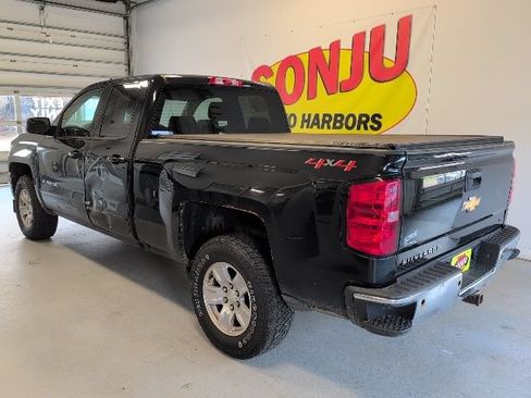 Used 2018 Chevrolet Silverado 1500 LT w/ All Star Edition AWD/4WD image 2