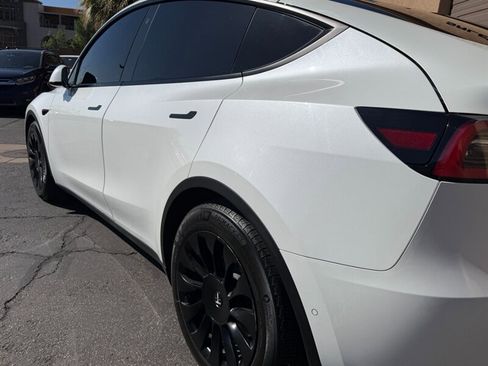 Used 2021 Tesla Model Y Long Range AWD/4WD image 23