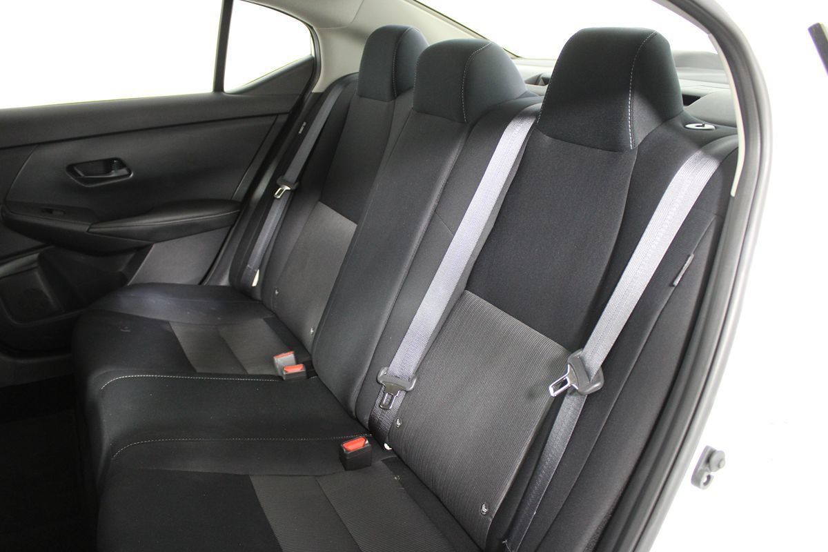 Used 2024 Nissan Sentra SV FWD image 29