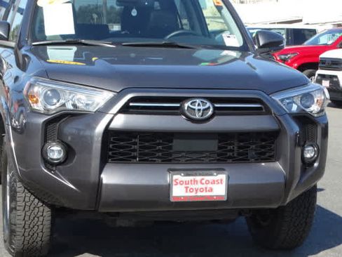 Certified 2023 Toyota 4Runner SR5 Premium w/ Moonroof Package image 4