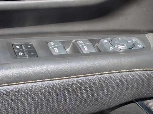 Used 2024 Chevrolet Tahoe Premier AWD/4WD image 22