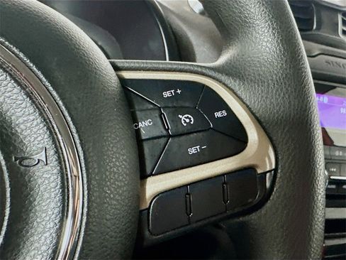 Used 2017 Jeep Renegade Sport w/ Power & Air Group image 26