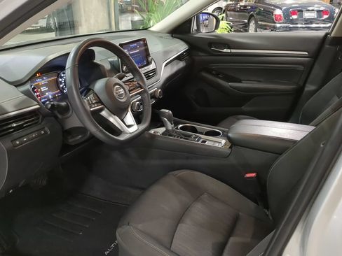 Used 2022 Nissan Altima 2.5 SV w/ SV Premium Package AWD/4WD image 13