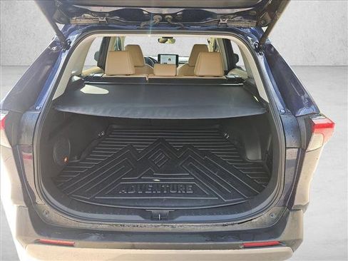 Used 2025 Toyota RAV4 Limited image 6