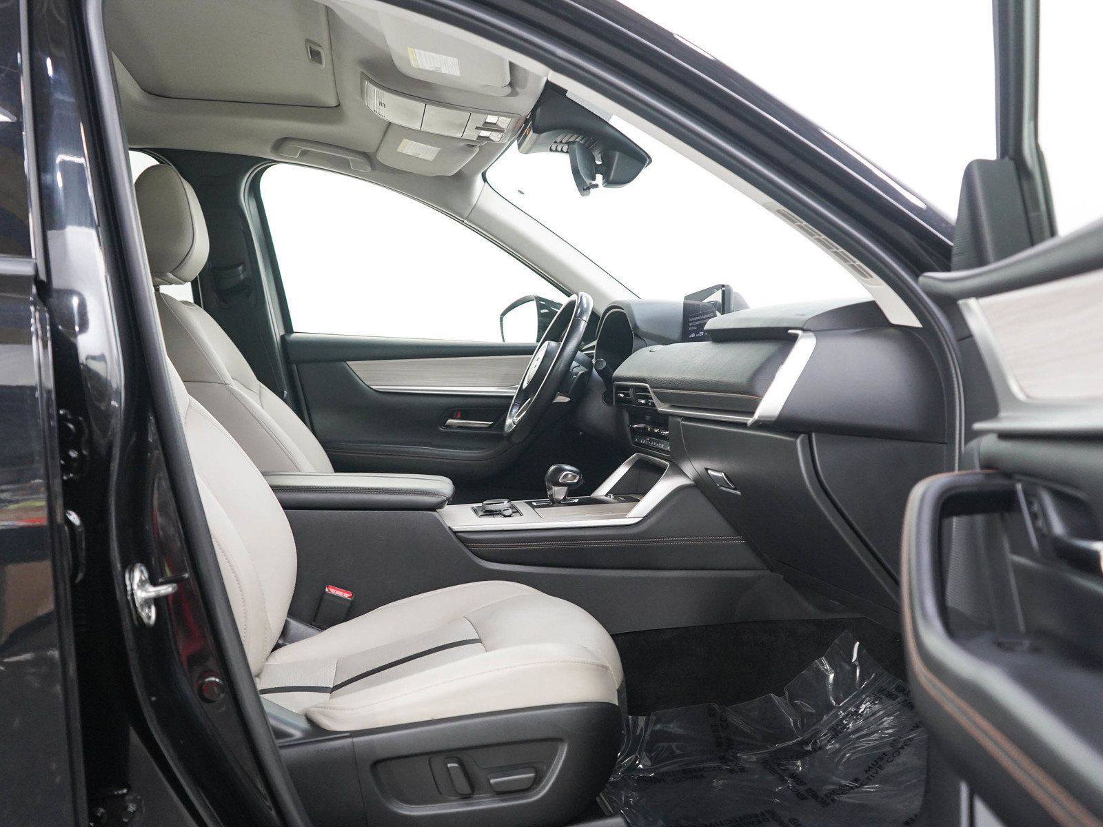 Used 2024 MAZDA CX-90 3.3 Turbo w/ Preferred Package AWD/4WD image 11
