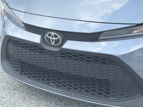 Certified 2022 Toyota Corolla LE FWD image 25