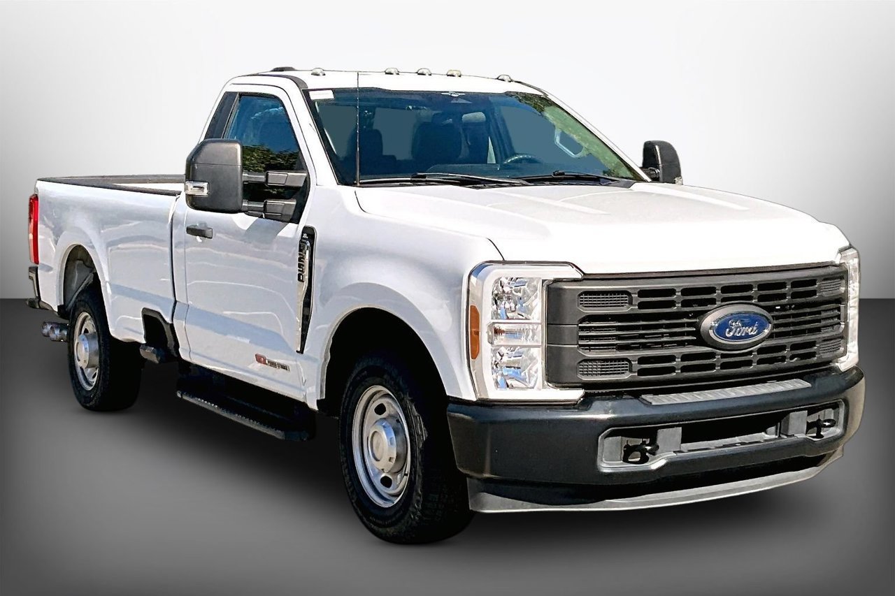 Used 2023 Ford F250 XL RWD image 1