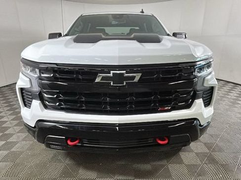 Used 2025 Chevrolet Silverado 1500 LT Trail Boss AWD/4WD image 7