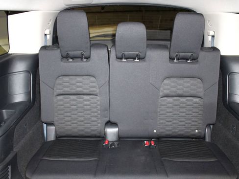 Used 2025 Nissan Pathfinder SV image 38