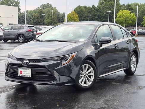 Used 2026 Toyota Corolla LE w/ LE Premium Package FWD image 2