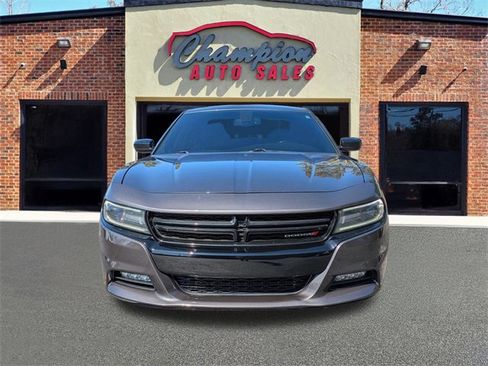 Used 2018 Dodge Charger R/T w/ Blacktop Package image 5