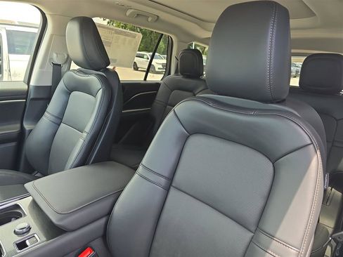 New 2025 Lincoln Aviator 2WD w/ Equipment Group 101A image 19