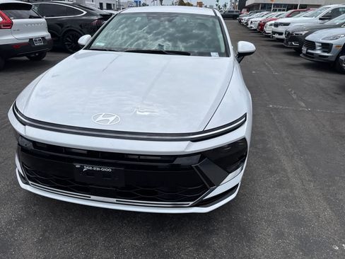 Used 2026 Hyundai Sonata SEL FWD image 3