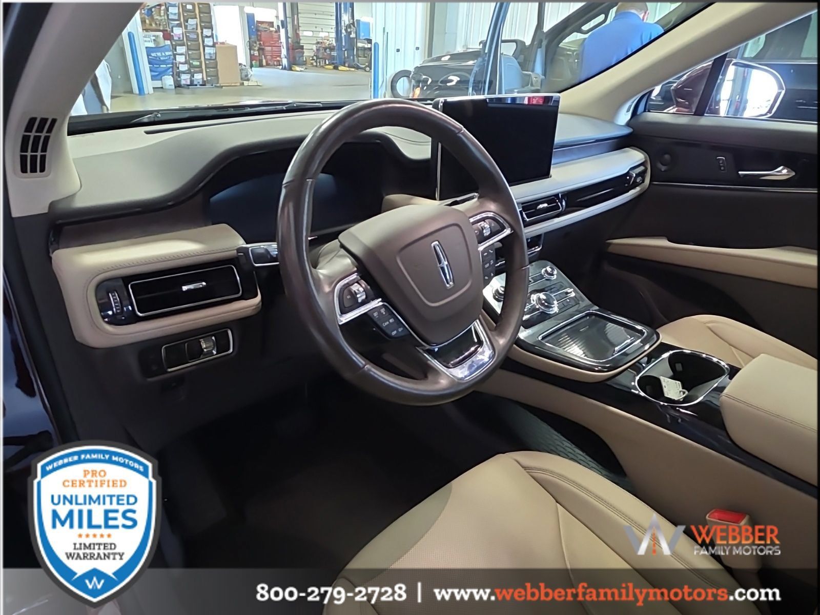 Used 2023 Lincoln Nautilus Reserve w/ Luxury Package AWD/4WD image 13