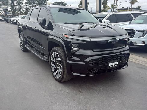 Used 2024 Chevrolet Silverado EV RST AWD/4WD image 1