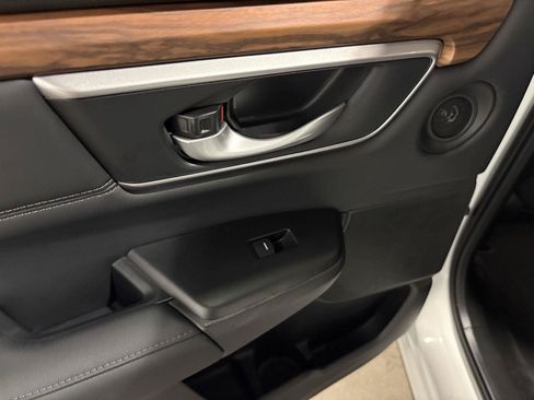 Used 2022 Honda CR-V Touring image 32