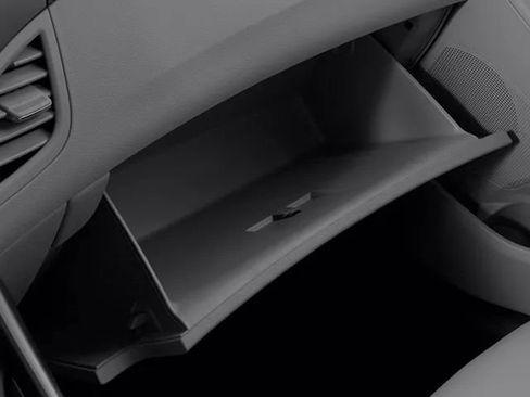 Used 2013 Hyundai Elantra Limited w/ Technology Pkg image 18