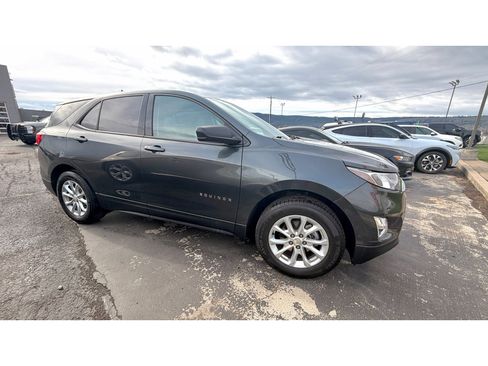 Used 2019 Chevrolet Equinox LS image 6