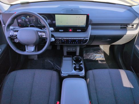 Used 2025 Hyundai Ioniq 5 SE image 28