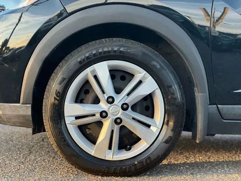Used 2020 Nissan Kicks S FWD image 9