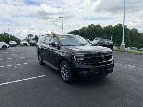 Certified 2025 Ford Expedition Max Active AWD/4WD image 4