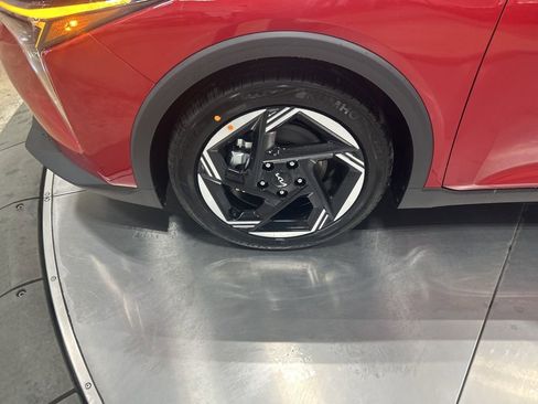 New 2025 Kia K4 EX image 28