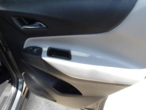 Used 2020 Chevrolet Equinox LS w/ LS Convenience Package FWD image 7