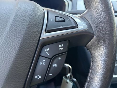 Used 2016 Ford Fusion SE AWD/4WD image 28