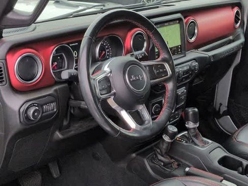 Used 2022 Jeep Wrangler Unlimited Rubicon w/ LED Lighting Group AWD/4WD image 10
