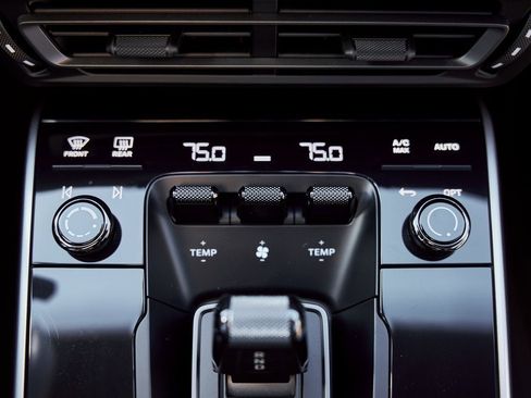 Used 2021 Porsche 911 Turbo S image 62