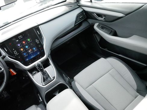 Used 2022 Subaru Outback Premium image 11