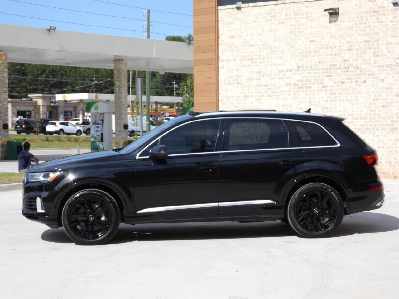 Used 2022 Audi Q7 3.0T Premium Plus AWD/4WD image 32