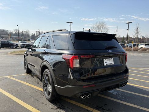 New 2026 Ford Explorer ST image 4