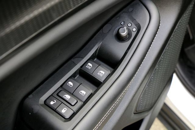 Used 2025 Jeep Grand Cherokee Laredo X w/ Luxury Tech Group I AWD/4WD image 23