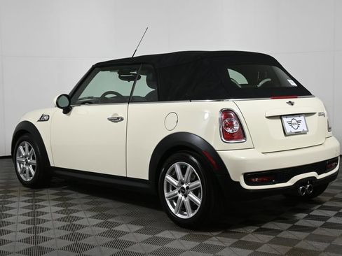 Used 2015 MINI Cooper S image 6