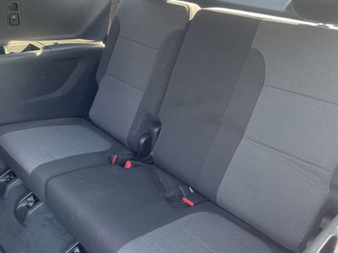 Used 2022 Chevrolet Traverse LT image 9