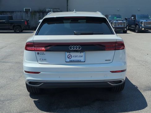 Used 2022 Audi Q8 Premium AWD/4WD image 5