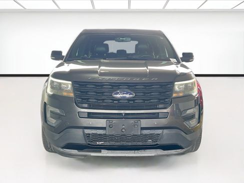 Used 2017 Ford Explorer Sport w/ Equipment Group 401A AWD/4WD image 2