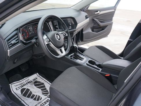 Used 2019 Volkswagen Jetta R-Line image 13