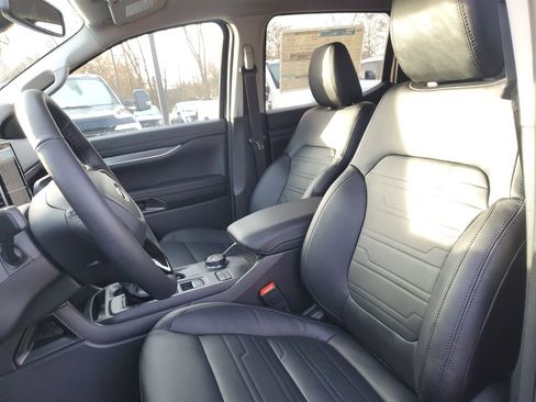 New 2025 Ford Ranger Lariat w/ Black Appearance Package image 10