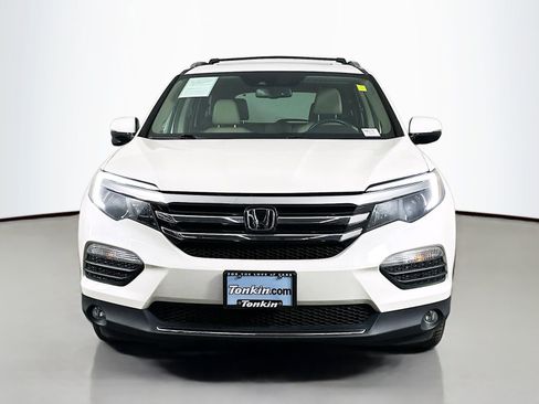 Used 2017 Honda Pilot Touring image 2